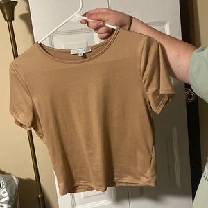 Medium, tan, from gaze, soft and airy, casual,